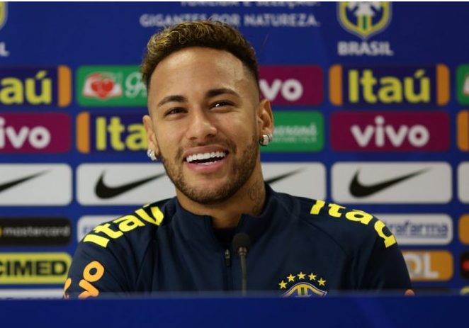 Neymar: Um Brilhante Ícone do Futebol Brasileiro